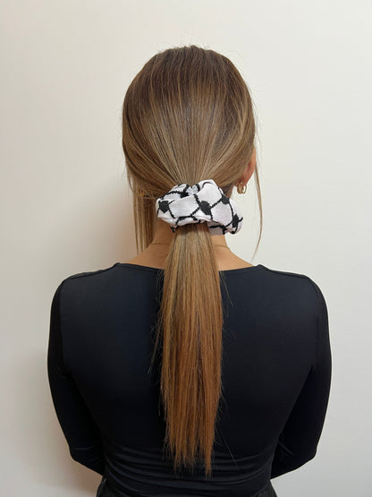 Kufiya Scrunchie - Classic | Palestinian Hair Ties